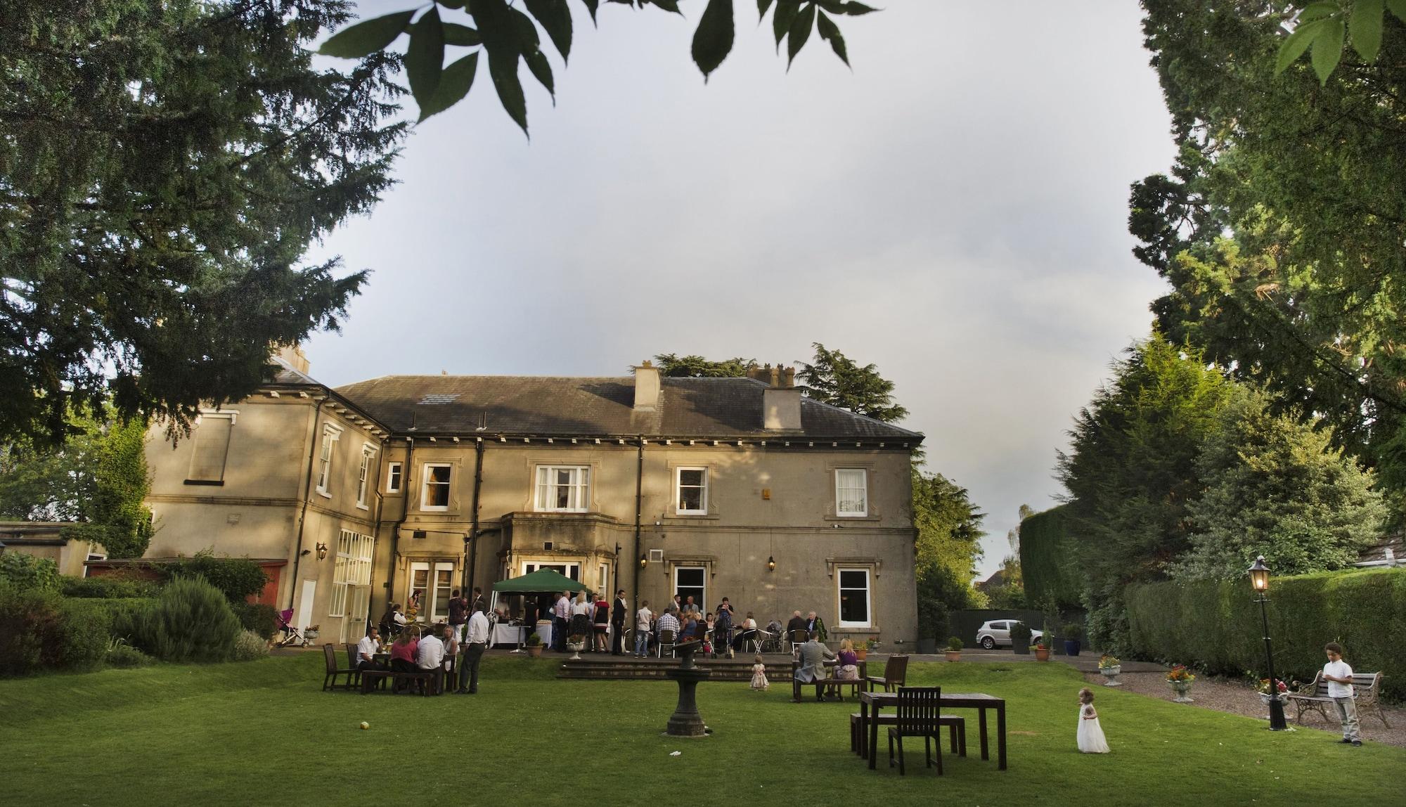 St Andrews Town Hotel 드로이트위치 외부 사진