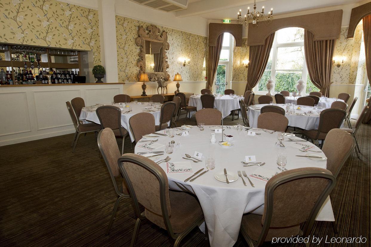 St Andrews Town Hotel 드로이트위치 외부 사진